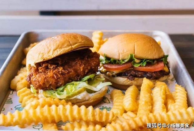 为什么汉堡有荤有素就是“垃圾食品”！而三明治却是营养快餐？