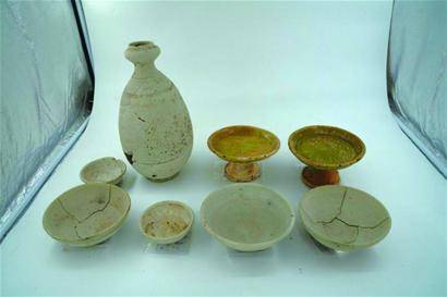 青岛考古队在济青高速沿线新发现22处遗址和墓葬群 出土青铜器等2000多件