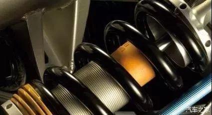 倒立减震车减震器一般要加多少油 汽车减震油怎么加